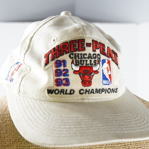 chicago bulls three peat hat